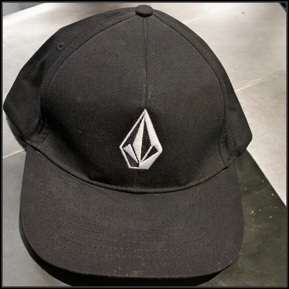 VOLCOM Stone Snapback Trucker Hat Black & White Embroidered Logo - Picture 4 of 6